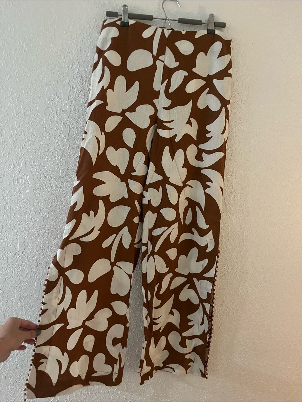 House of Harlow 1960 Wide Leg Linen Blend Brown and White Floral Pants NWOT